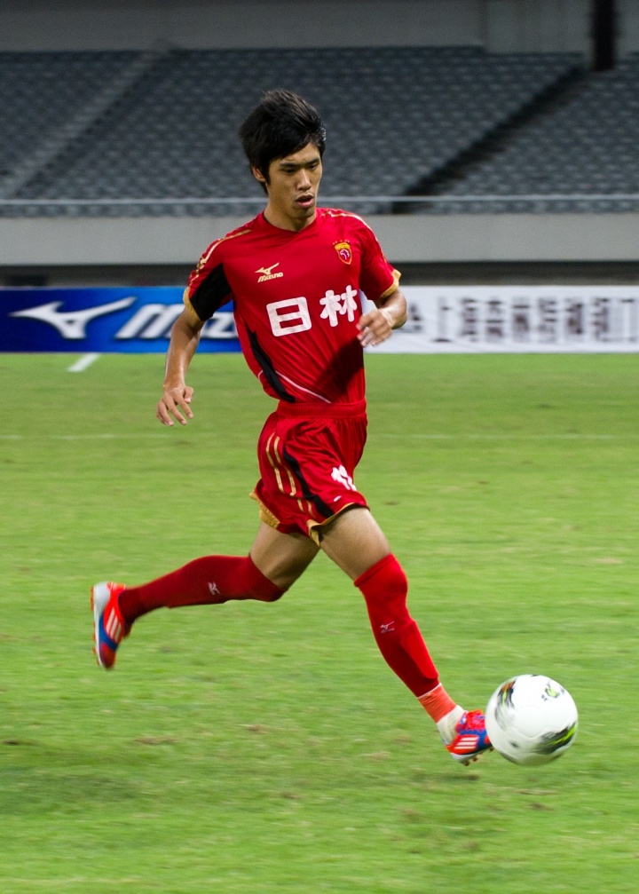 云开体育官网-一人一城！吕文君跟随海港从中乙→中甲→中超夺冠，退役执教梯队