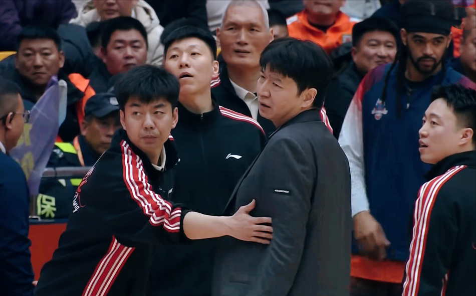 kaiyun-爆砍42分！克里斯大号2双，CBA焦点1战：山东险胜，2大外援咋回事